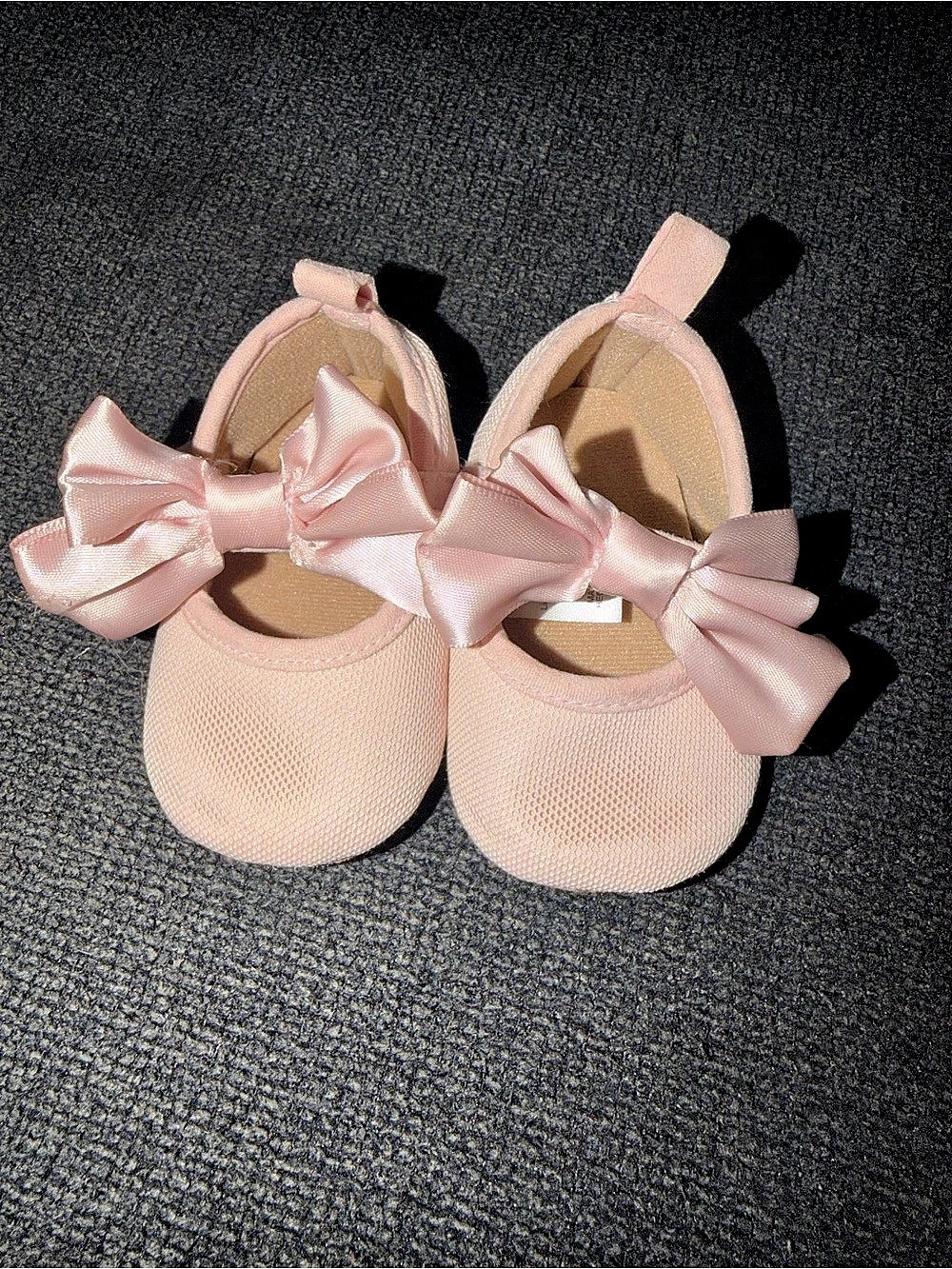 Pink Bow Baby Shoes Like New